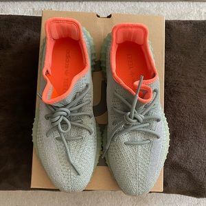 Yeezy Boost 350 V2